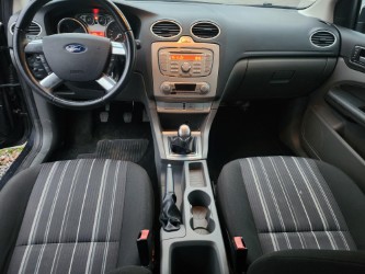 Ford Focus 1.6 TDCI 110 PK amper 142000 km !